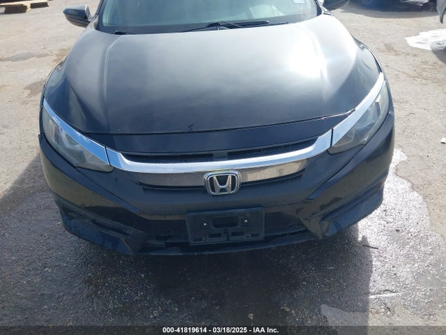 19XFC2F53JE204123 Honda Civic Lx