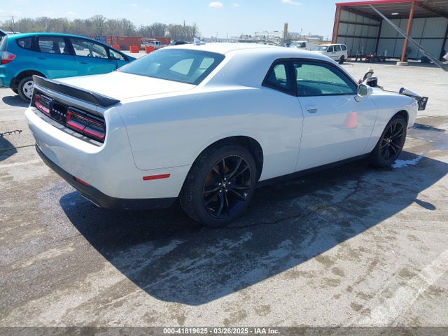Dodge Challenger Sxt Plus 2017 2C3CDZAGXHH532157 Image 4