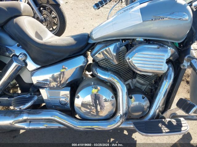 2004 HONDA VT1300 1HFSC520X4A106567 Photo 7