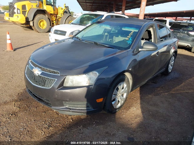 1G1PA5SHXE7285812 Chevrolet Cruze Ls Auto