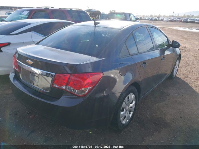 1G1PA5SHXE7285812 Chevrolet Cruze Ls Auto