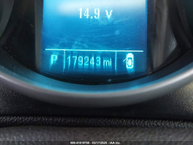 1G1PA5SHXE7285812 Chevrolet Cruze Ls Auto