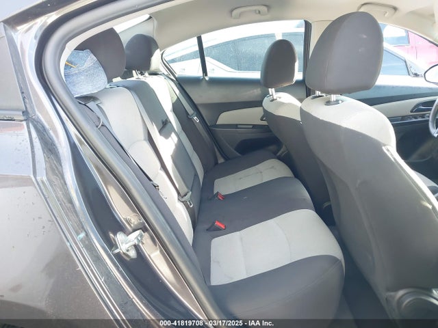 1G1PA5SHXE7285812 Chevrolet Cruze Ls Auto