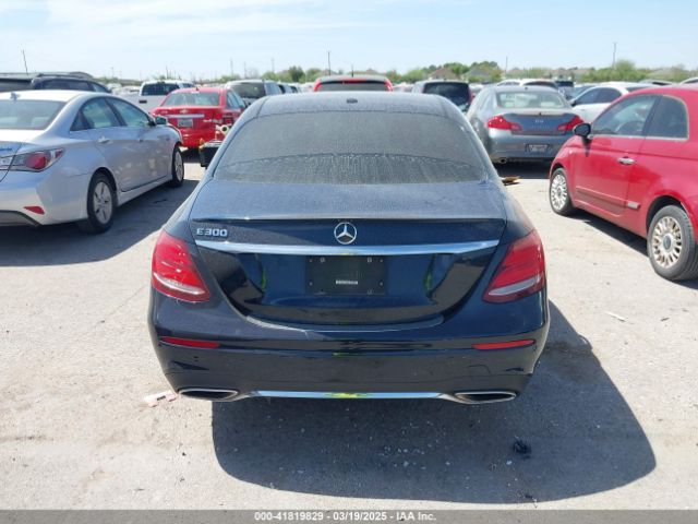WDDZF4JB4HA082033 Mercedes-Benz E 300