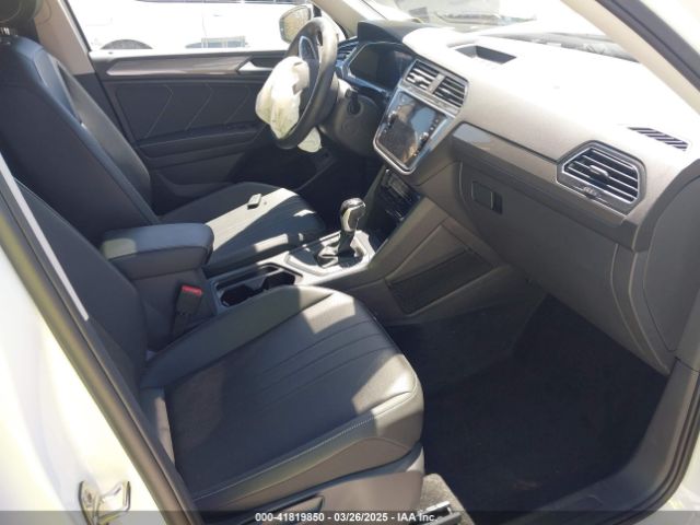3VVNB7AX2RM022579 Volkswagen Tiguan 2.0t Se/2.0t Wolfsburg Edition