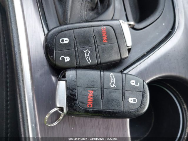 2C3CDZAG4JH309957 Dodge Challenger Sxt