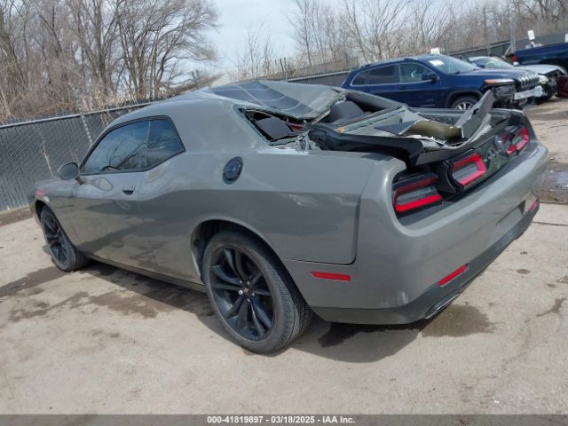 2C3CDZAG4JH309957 Dodge Challenger Sxt
