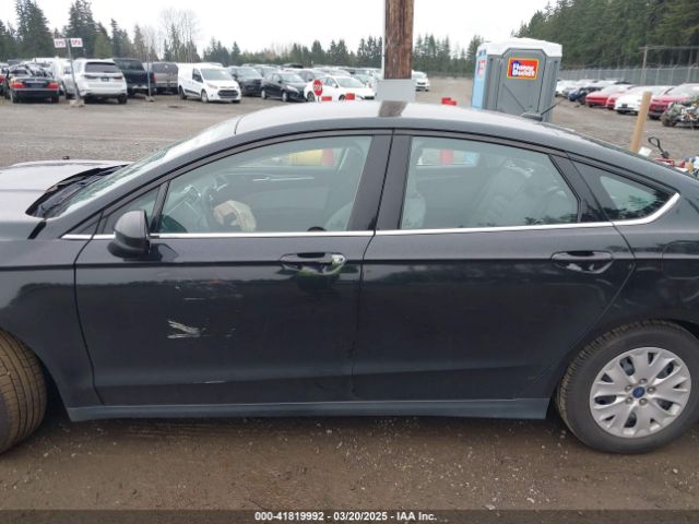 1FA6P0G75E5407255 Ford FUSION S