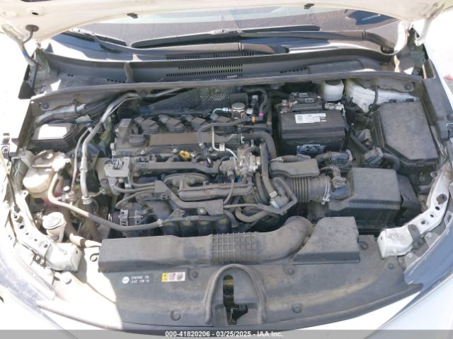 JTND4MBE3N3188178 Toyota COROLLA SE