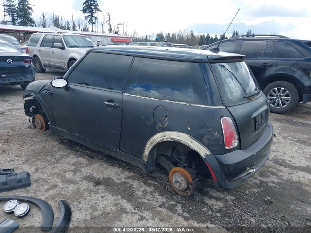 2005 MINI COOPER WMWRC33575TJ69197 Photo 2