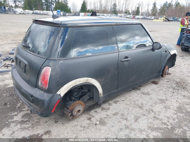 2005 MINI COOPER WMWRC33575TJ69197 Photo 3