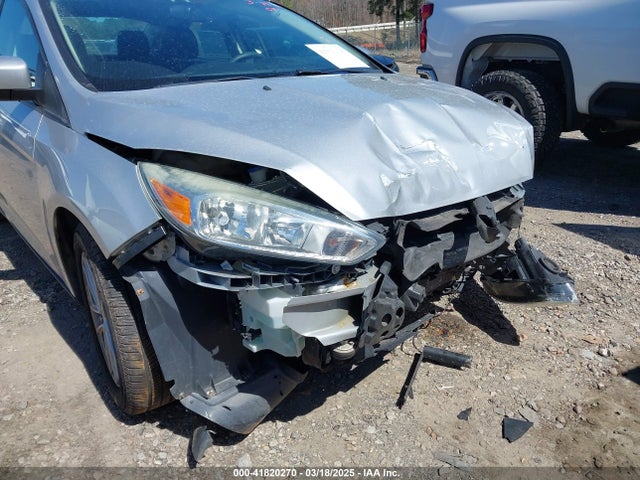 1FADP3F24FL246652 Ford FOCUS SE