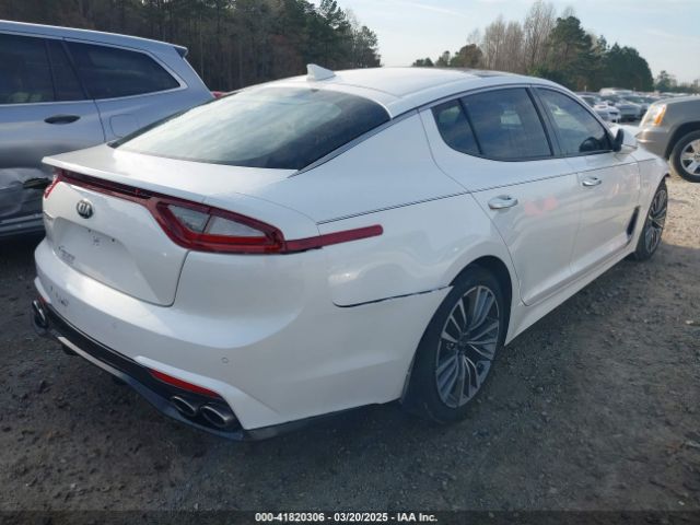 2018 KIA STINGER KNAE25LA8J6024849 Photo 3
