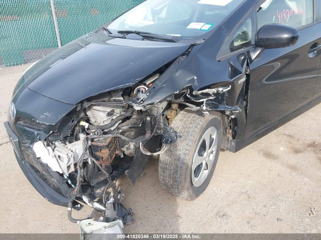 Toyota Prius Two 2014 JTDKN3DU2E0362685 Image 6