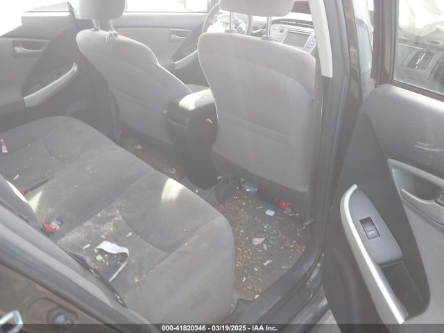 Toyota Prius Two 2014 JTDKN3DU2E0362685 Image 8