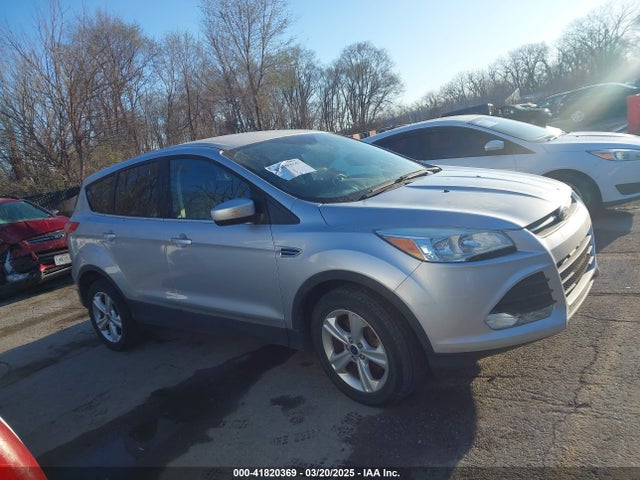 1FMCU9GX0GUB40721 Ford ESCAPE SE