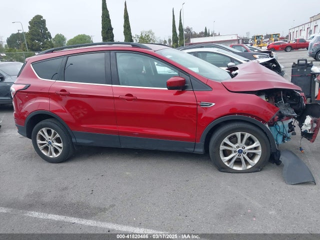 1FMCU0GD4JUD59870 Ford ESCAPE SE