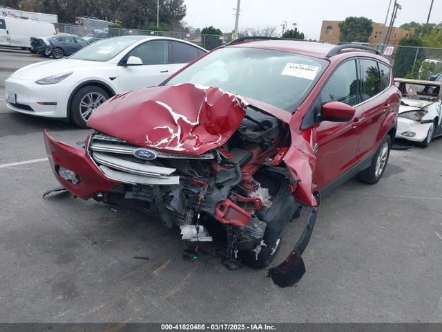 1FMCU0GD4JUD59870 Ford ESCAPE SE