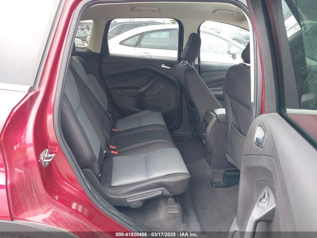 1FMCU0GD4JUD59870 Ford ESCAPE SE