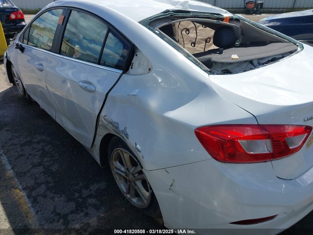 1G1BE5SM0H7211492 Chevrolet Cruze Lt Auto