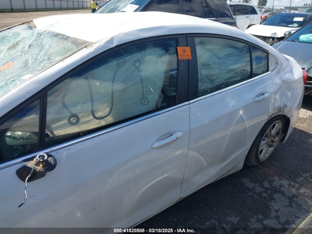 1G1BE5SM0H7211492 Chevrolet Cruze Lt Auto