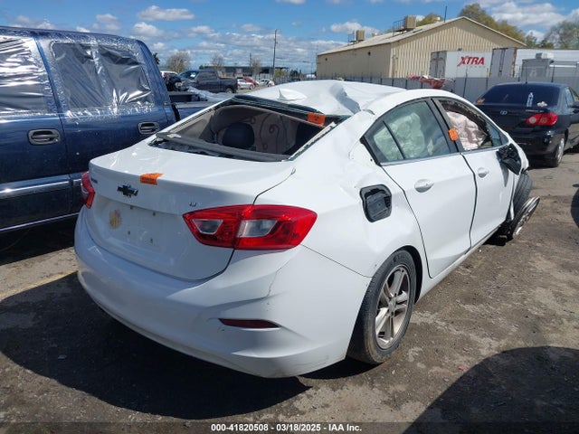 1G1BE5SM0H7211492 Chevrolet Cruze Lt Auto