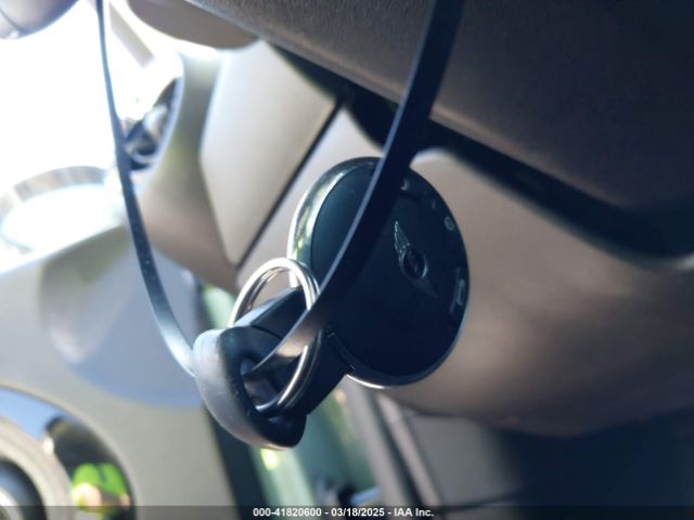 2011 MINI COOPER WMWSU3C50BT098662 Photo 10