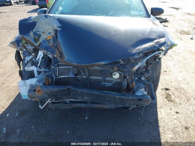 4T1BD1FK3EU102755 Toyota Camry Hybrid Le