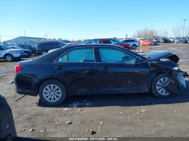 4T1BD1FK3EU102755 Toyota Camry Hybrid Le