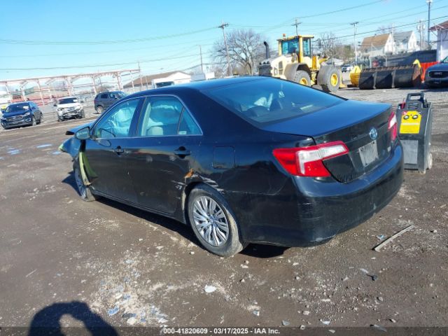 4T1BD1FK3EU102755 Toyota Camry Hybrid Le