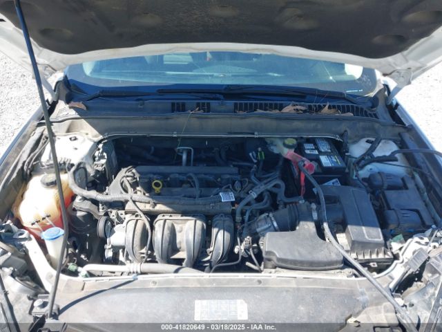 3FA6P0H77JR142828 Ford FUSION SE
