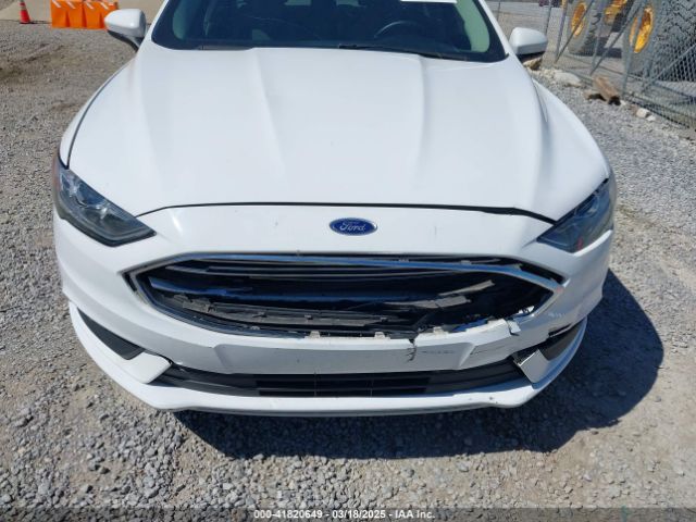 3FA6P0H77JR142828 Ford FUSION SE