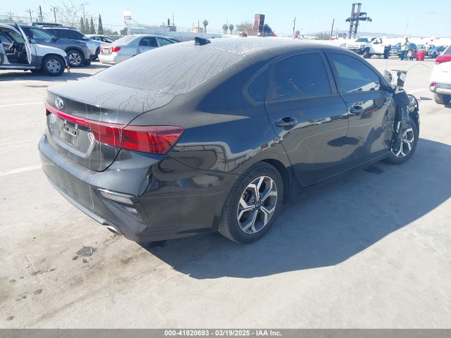 3KPF24ADXKE137521 KIA Forte Lxs