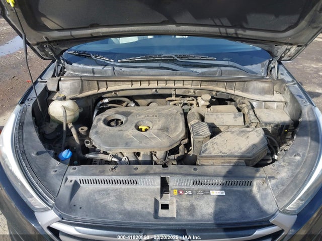 KM8J33A41HU327540 Hyundai TUCSON SE