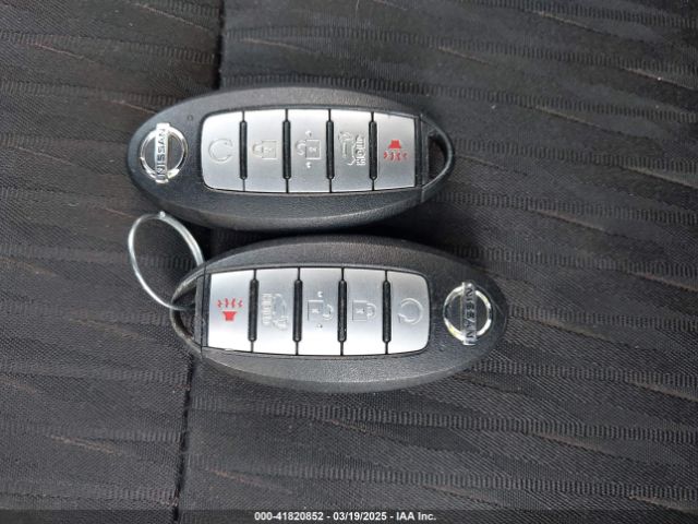 5N1AT2MT3KC709806 Nissan ROGUE SV
