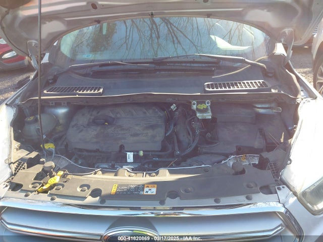 1FMCU0GD4HUE38563 Ford ESCAPE SE