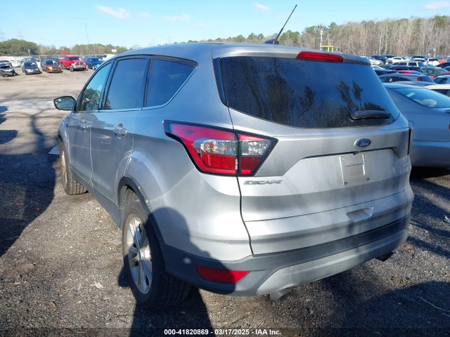 1FMCU0GD4HUE38563 Ford ESCAPE SE