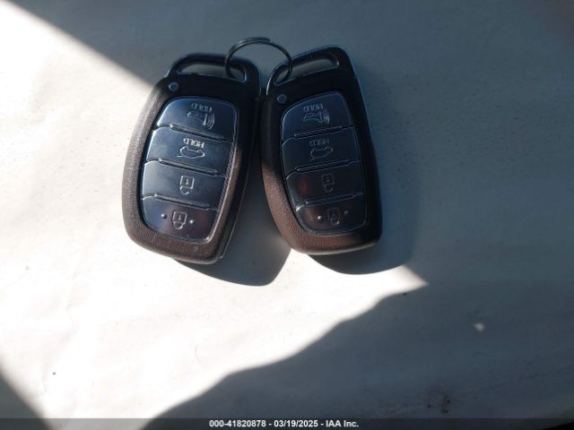 KM8J3CA40HU417147 Hyundai Tucson Se Plus
