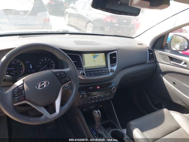 KM8J3CA40HU417147 Hyundai Tucson Se Plus