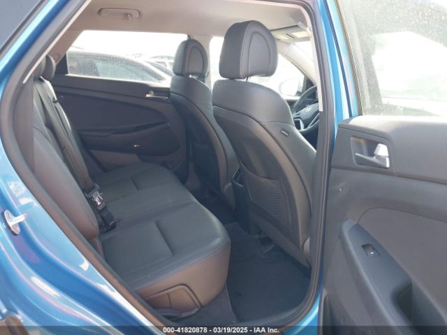 KM8J3CA40HU417147 Hyundai Tucson Se Plus