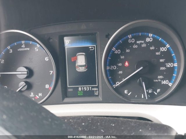 2T3BFREV2JW737696 Toyota RAV4 LE