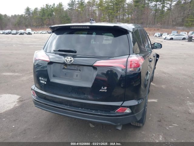 2T3BFREV2JW737696 Toyota RAV4 LE