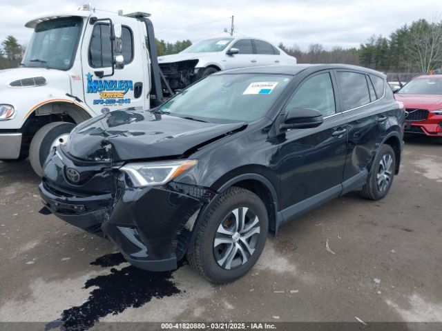 2T3BFREV2JW737696 Toyota RAV4 LE