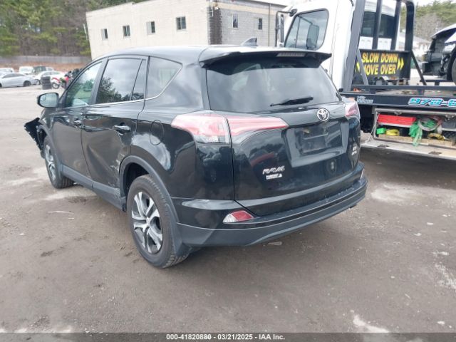2T3BFREV2JW737696 Toyota RAV4 LE