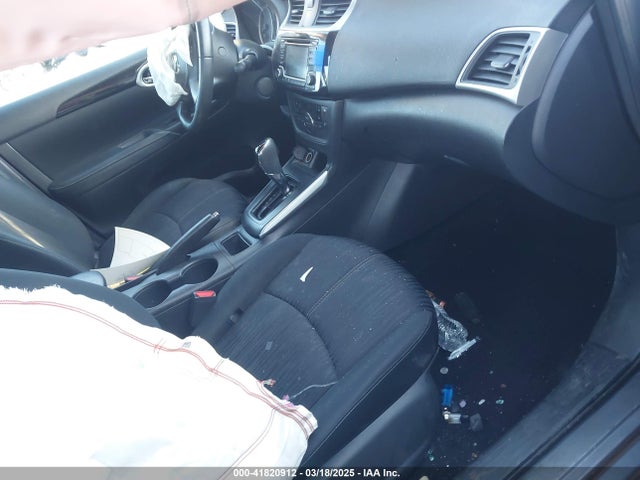 3N1AB7AP7JL644167 Nissan SENTRA SV