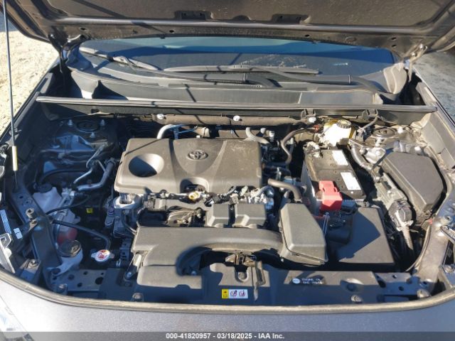 2T3W1RFV6NC209679 Toyota Rav4 Xle