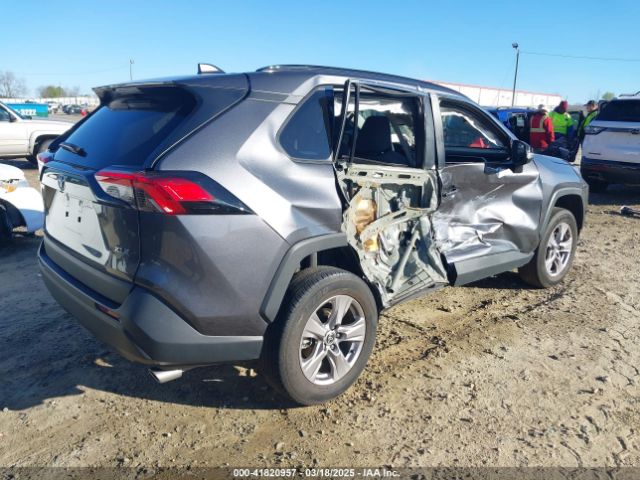 2T3W1RFV6NC209679 Toyota Rav4 Xle