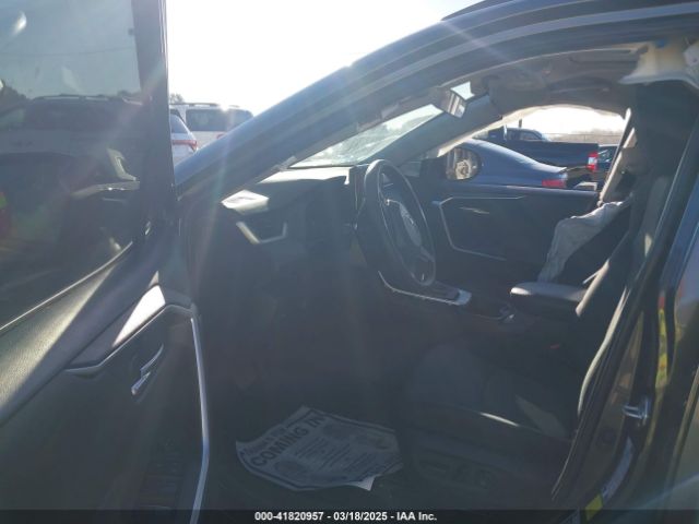 2T3W1RFV6NC209679 Toyota Rav4 Xle