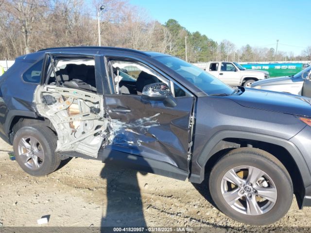 2T3W1RFV6NC209679 Toyota Rav4 Xle