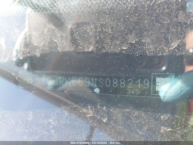 5TDJRKEC9NS088219 Toyota SIENNA XLE